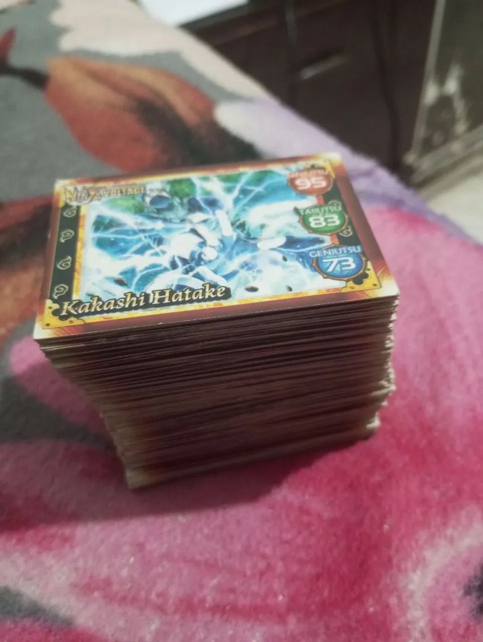Vendo 160 cartinhas de anime por 40 reais