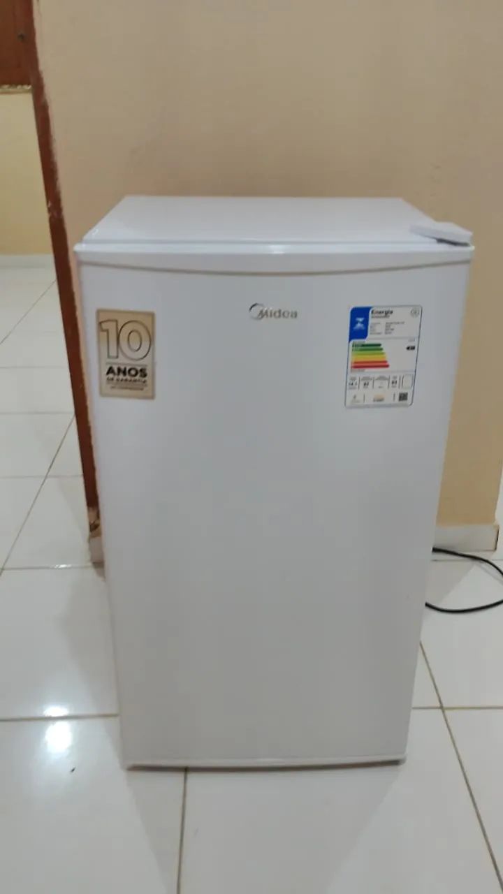 Frigobar Midea