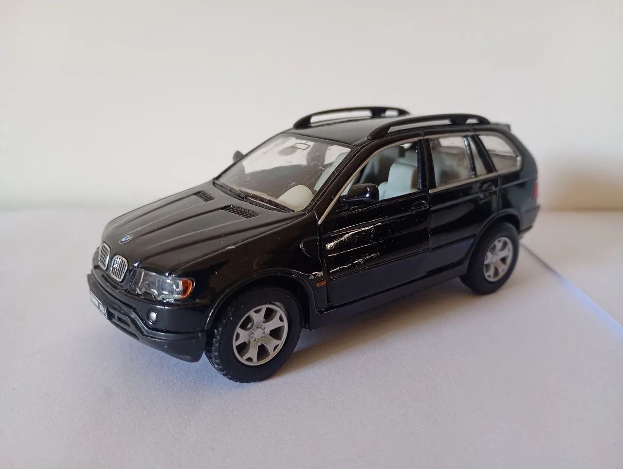 Kinsmart - Miniatura BMW X5 