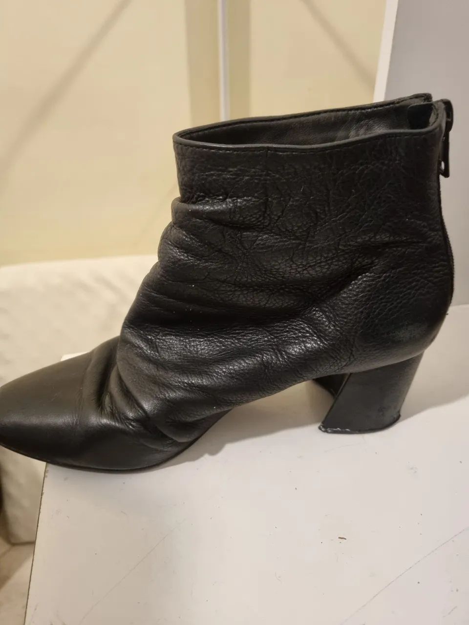 Bota couro legítimo tam.35