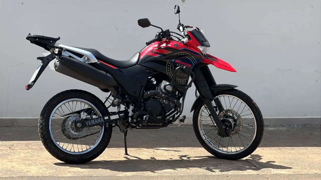 Vende-se Lander conservada