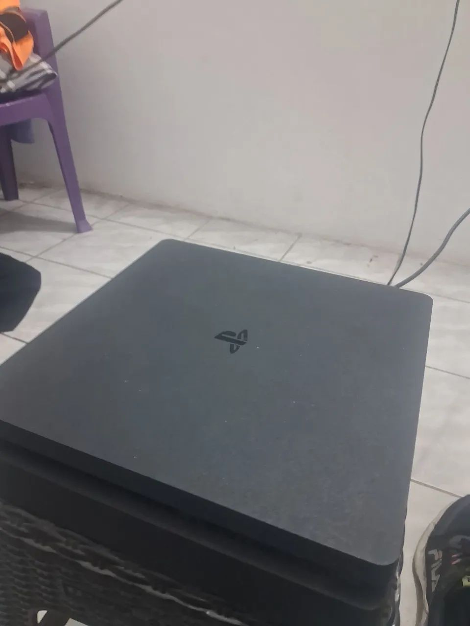 PS4 ,1 TB ,+8  Jogos Fisico