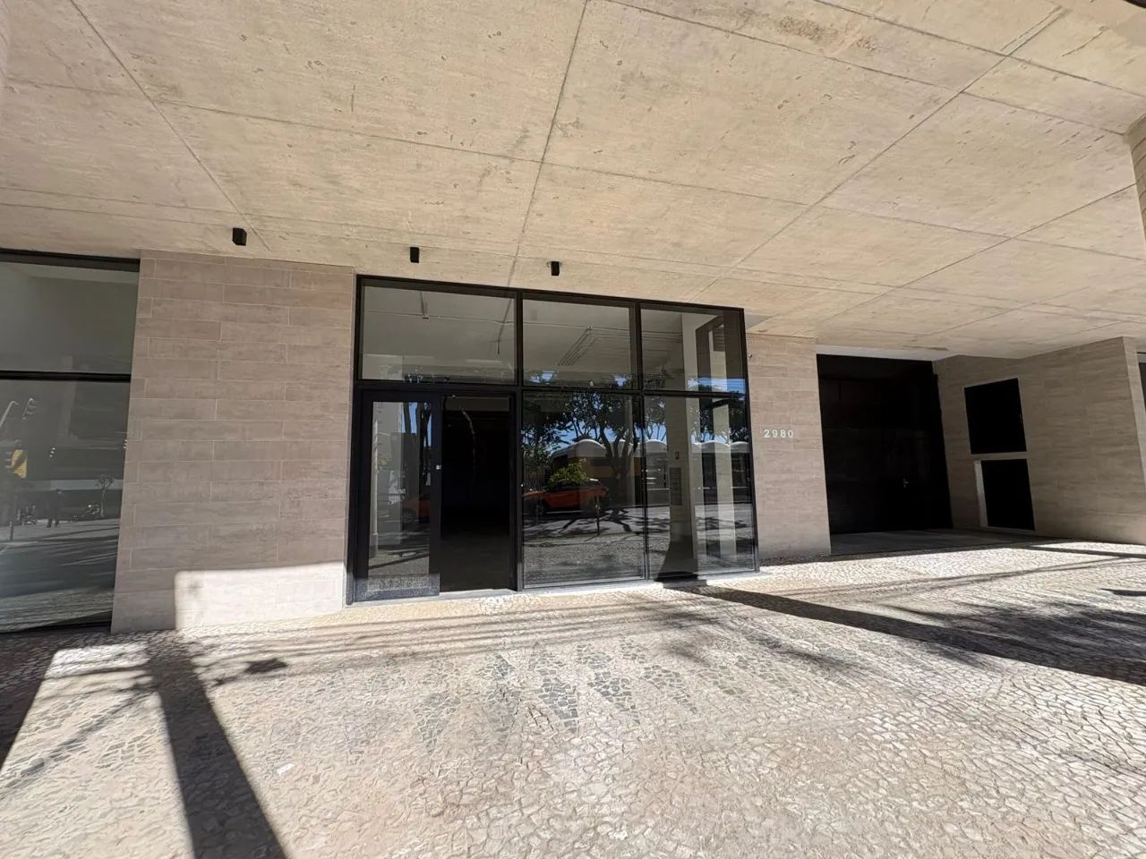 Loja 250m2 priv + 6 vagas Aprox 450m2 exclusivos - Foto 5