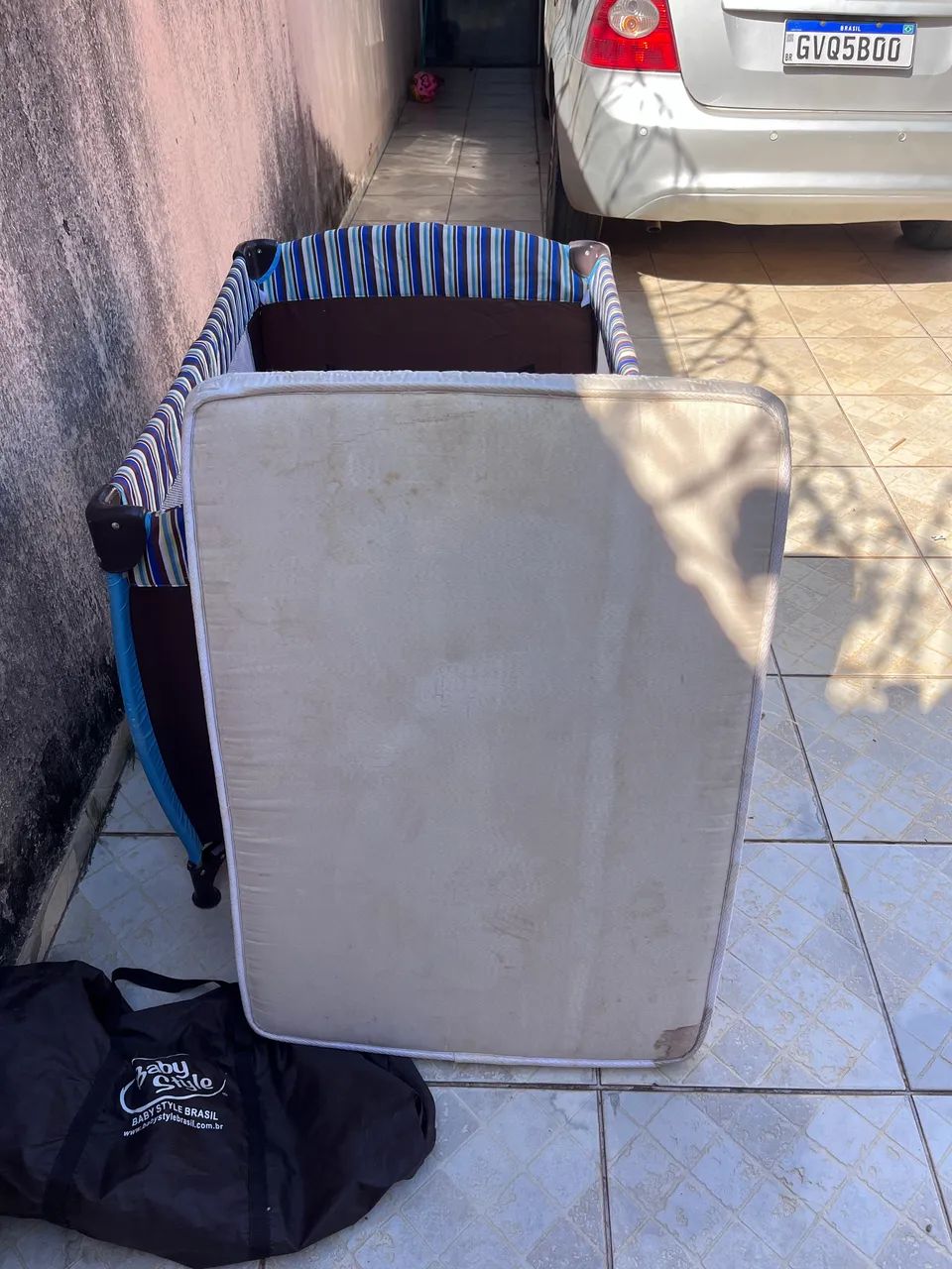 Berço modelo chiqueirinho 