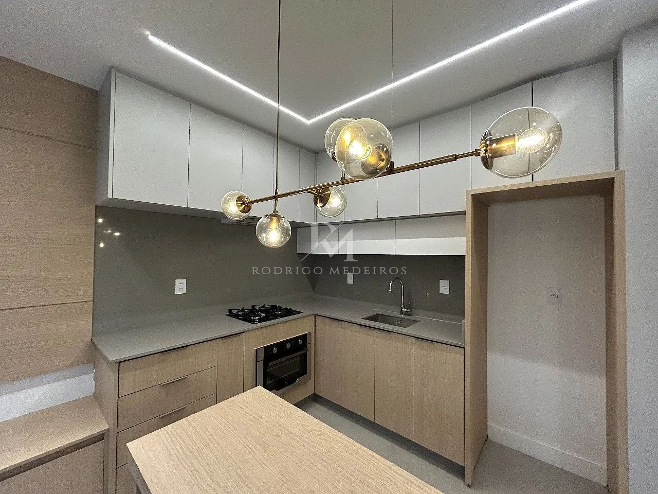 Apartamento mobiliado com 1 dormitório à venda no Estreito, Florianópolis - Foto 2
