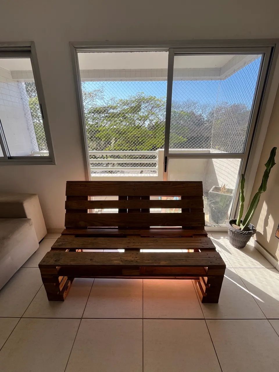 Banco de Pallet Envernizado 