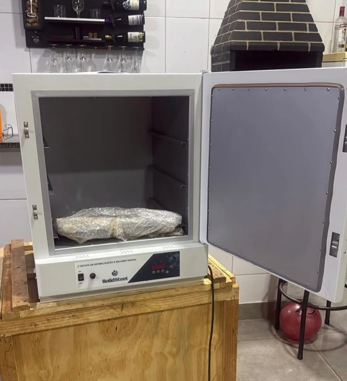 ? VENDO AUTOCLAVE ESTUFA DE ESTERILIZAÇÃO E SECAGEM DIGITAL - 64 LITROS! - Foto 4