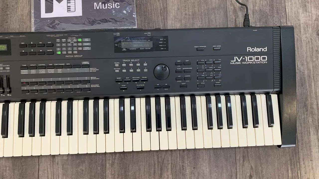 Roland JV 1000  - Foto 4