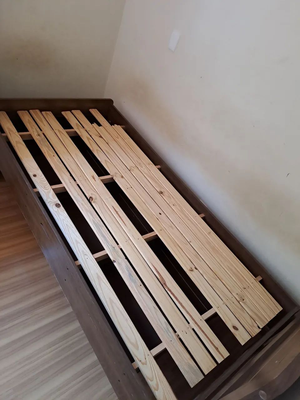 Cama de solteiro com baú 130kg - Foto 4