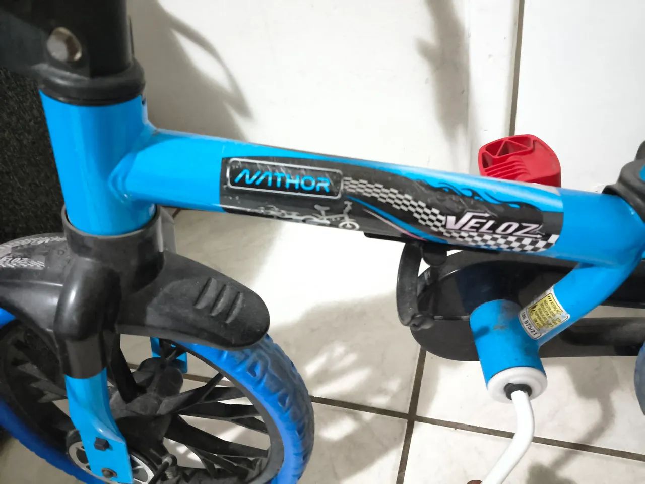 Bicicleta infantil azul - Foto 5