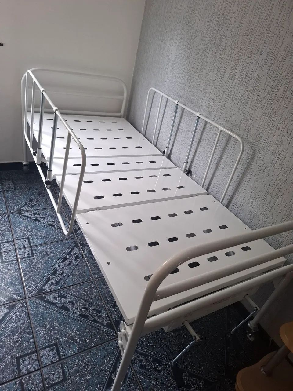 Cama hospitalar nova + Colchão  - Foto 5