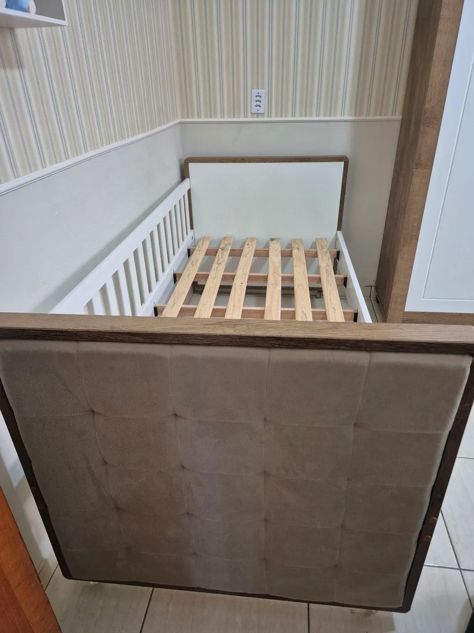 Cama de Babá semi nova - Foto 4