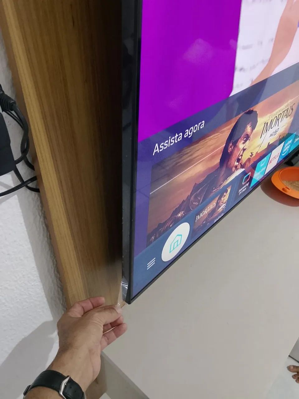Ótima TV SAMSUNG 65P 4K  - Foto 3