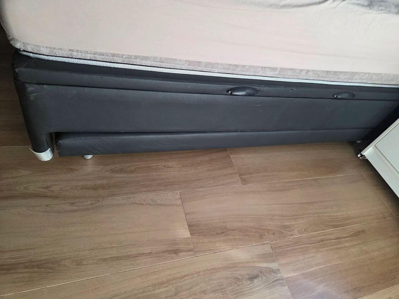 Cama casal padrão com bau, cama auxiliar e cabeceira - Foto 2