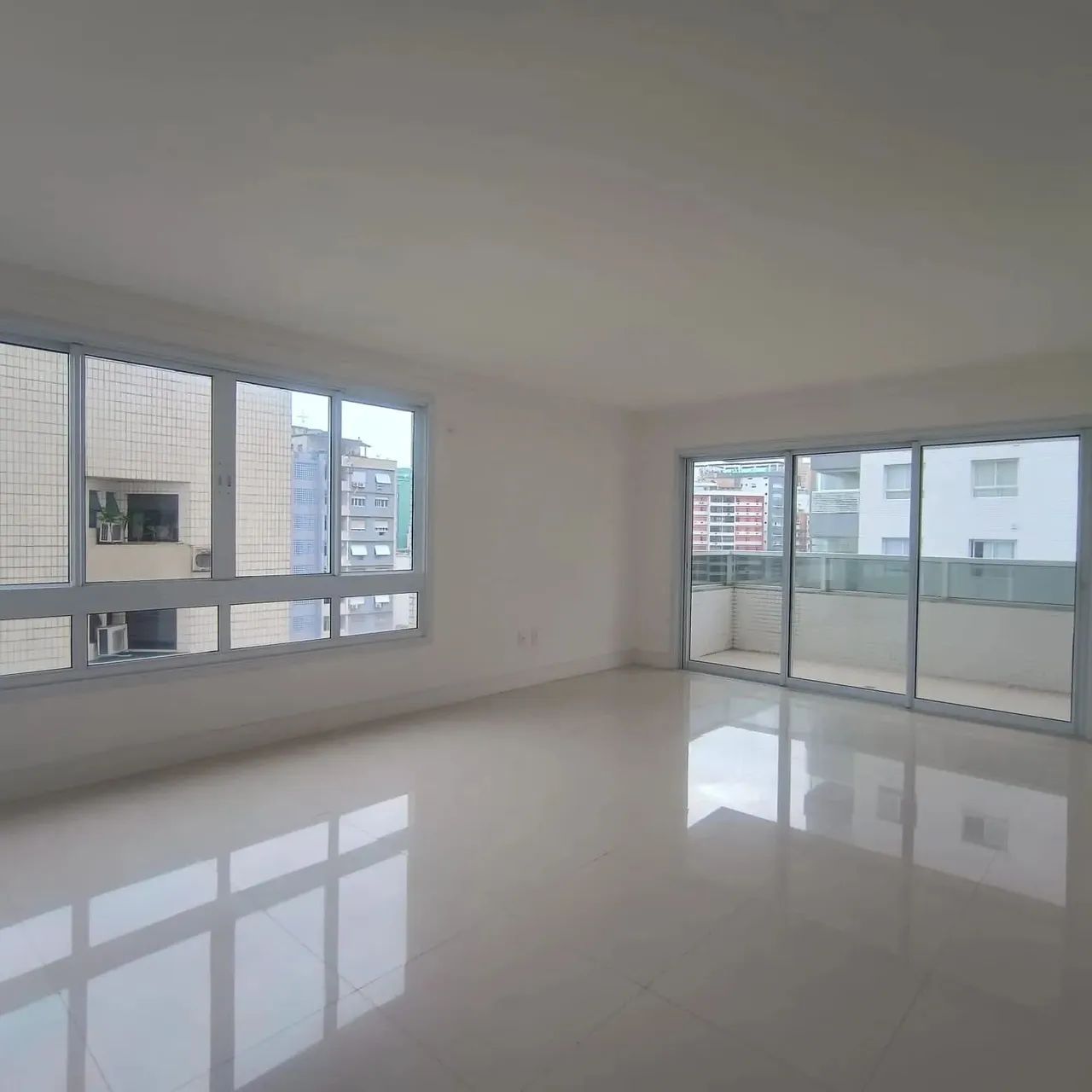 Imóvel para venda tem 230 metros quadrados com 4 quartos em Pompéia - Santos - SP - Foto 2