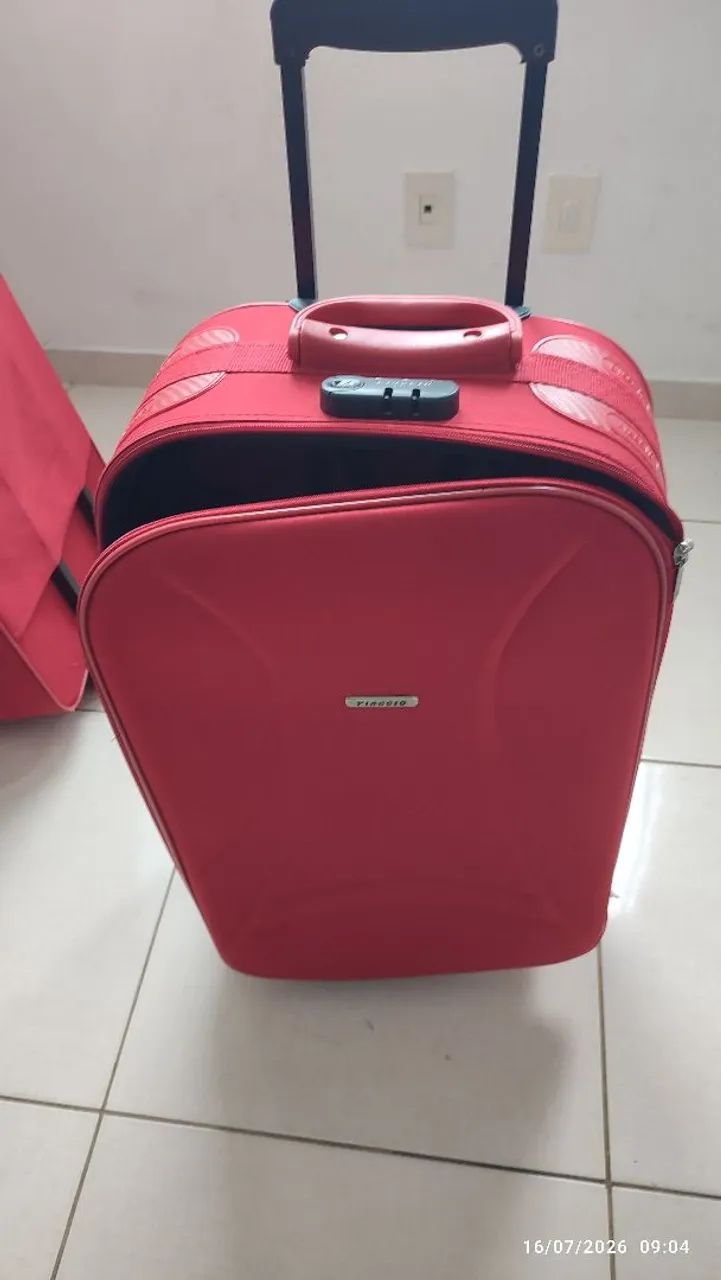 Vendo 2 Malas com rodinhas  - Foto 4