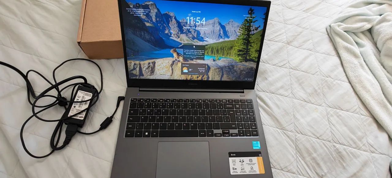 SAMSUNG Book