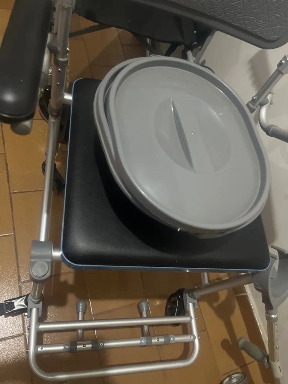 Cadeira de banho  - Foto 2