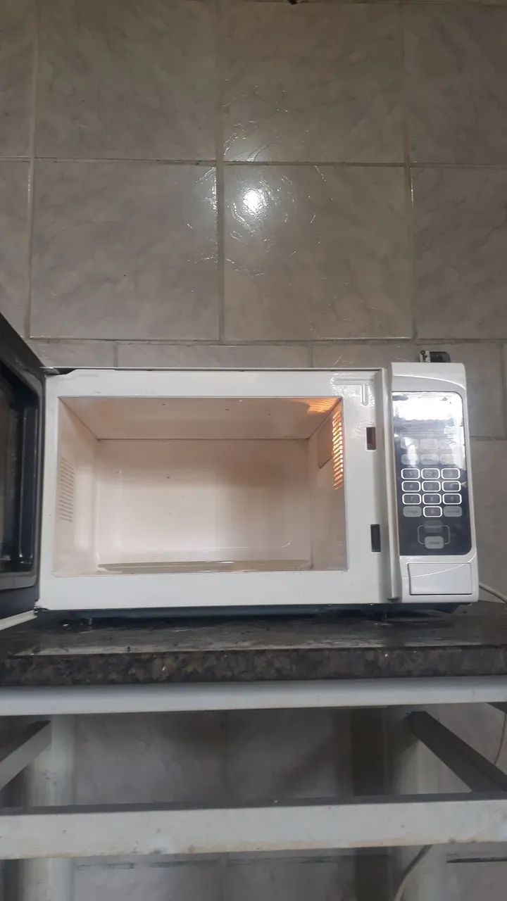 Microondas Home Leader  20 litros funcionando perfeitamente  - Foto 5