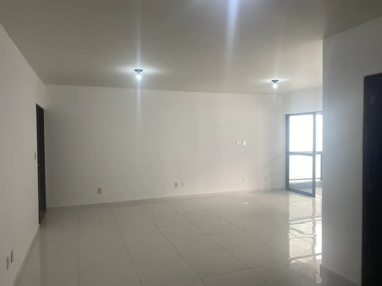 Alugo Excelente Apartamento de 3 quartos na Ponta Verde! Tratar com Jackson - Foto 2