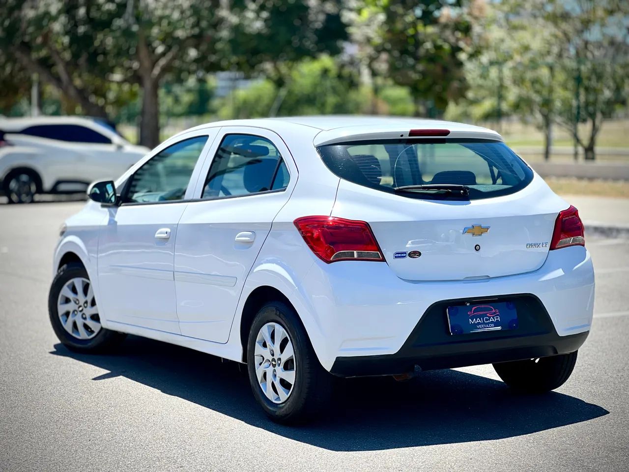 Chevrolet Onix Hatch LT 1.0 8V Flex Mec. 4P 2017 - Foto 3