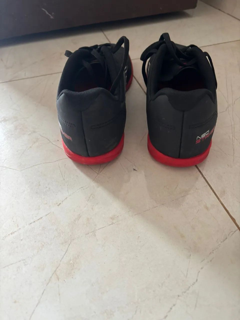 Chuteira de futsal - Foto 4