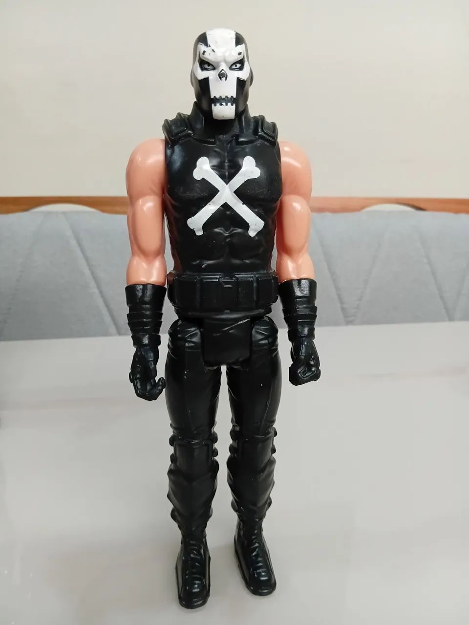 boneco de ação do vilão Ossos Cruzados (Crossbones) da Marvel - Hasbro - Foto 2