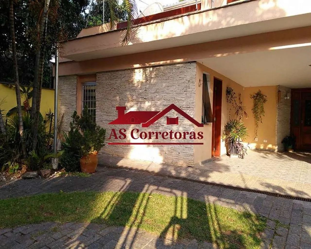 ÓTIMO IMÓVEL COM AMPLO QUINTAL COM ÁRVORES FRUTÍFERAS - Foto 2