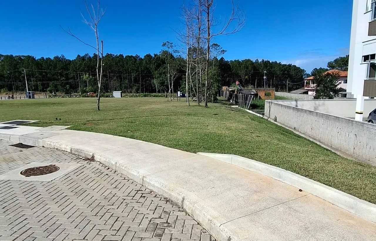 Terreno com 389m² em condomínio fechado no Campeche