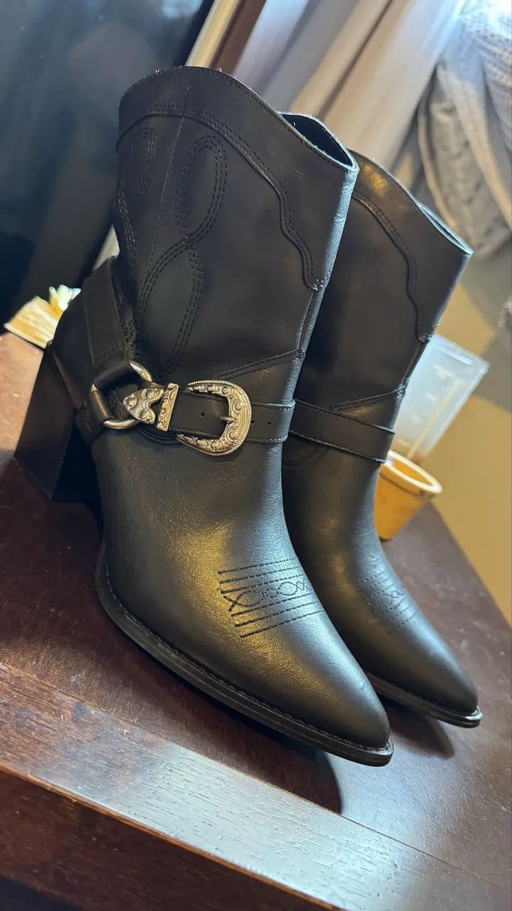 Bota western
