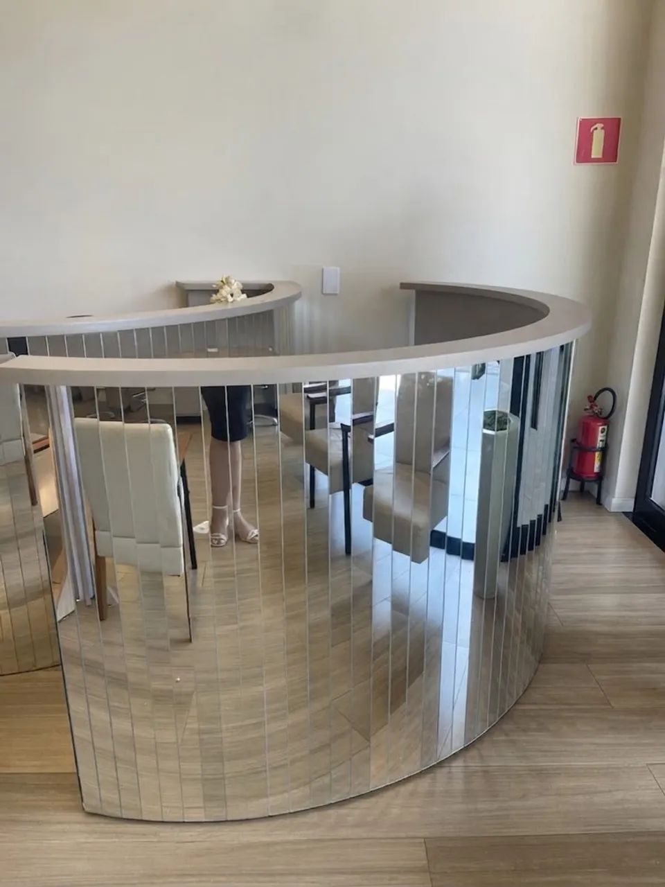 Balcão Espelhado 