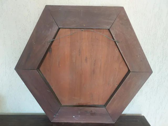 Espelho Hexagonal em Madeira - Foto 5