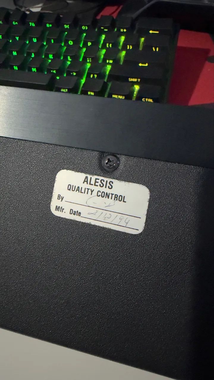 Equalizador Alesis M-EQ 230 - Foto 2