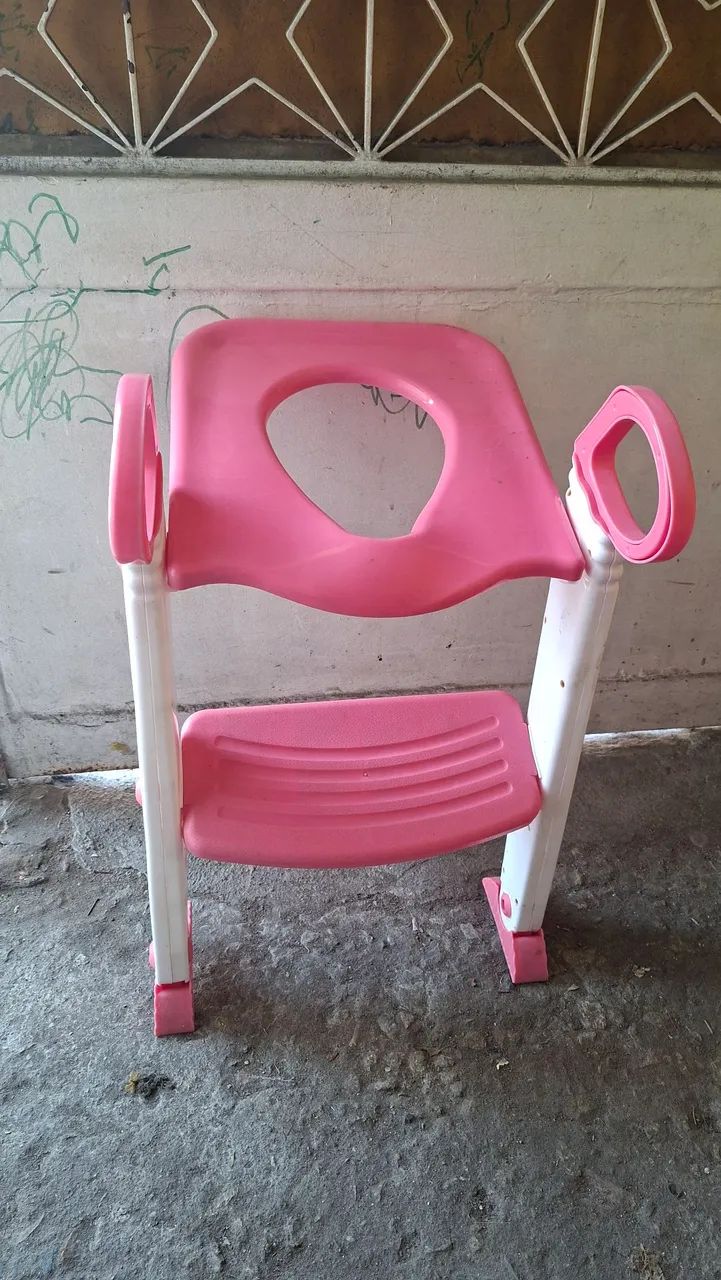 Assento de vaso infantil rosa - Foto 2