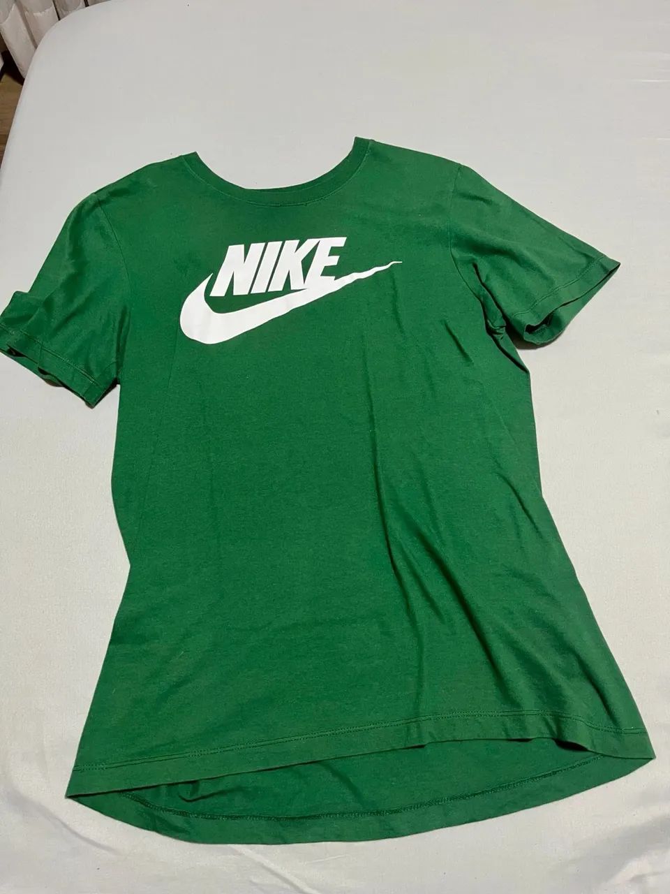 CAMISETA NIKE VERDE