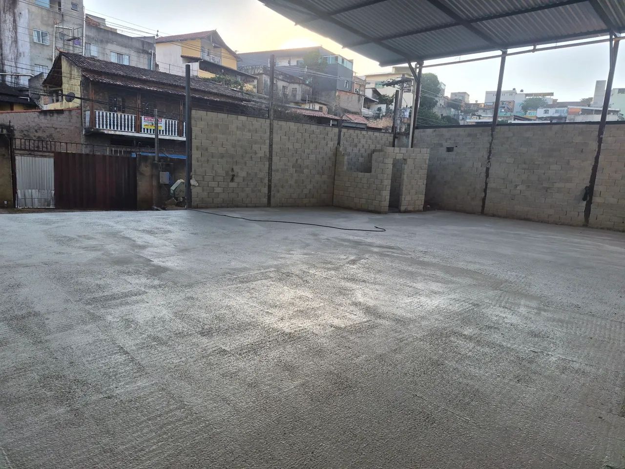 Alugo galpão 300m2 - Foto 2