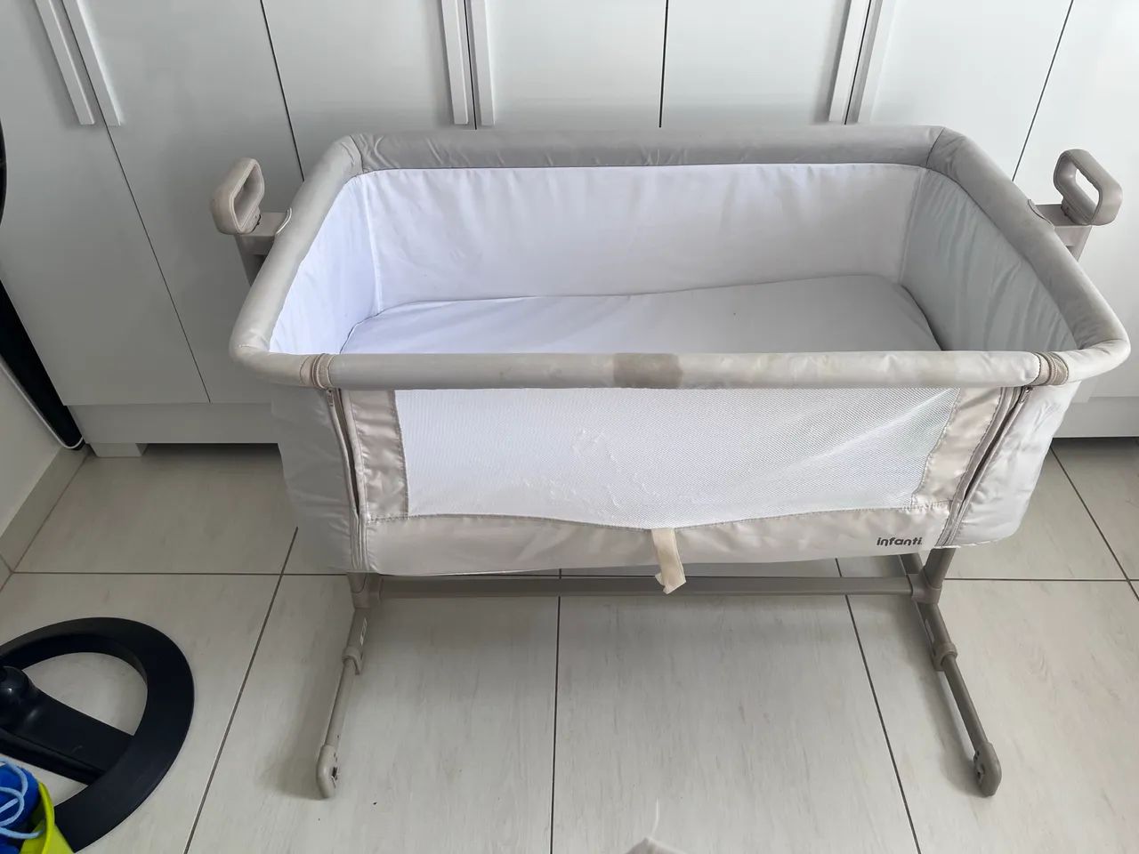 Mini berço portátil 