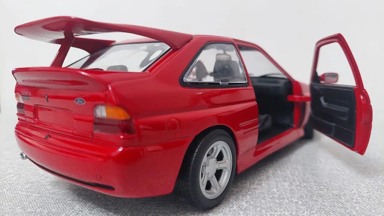 Miniatura 1:18 Escort - Foto 3