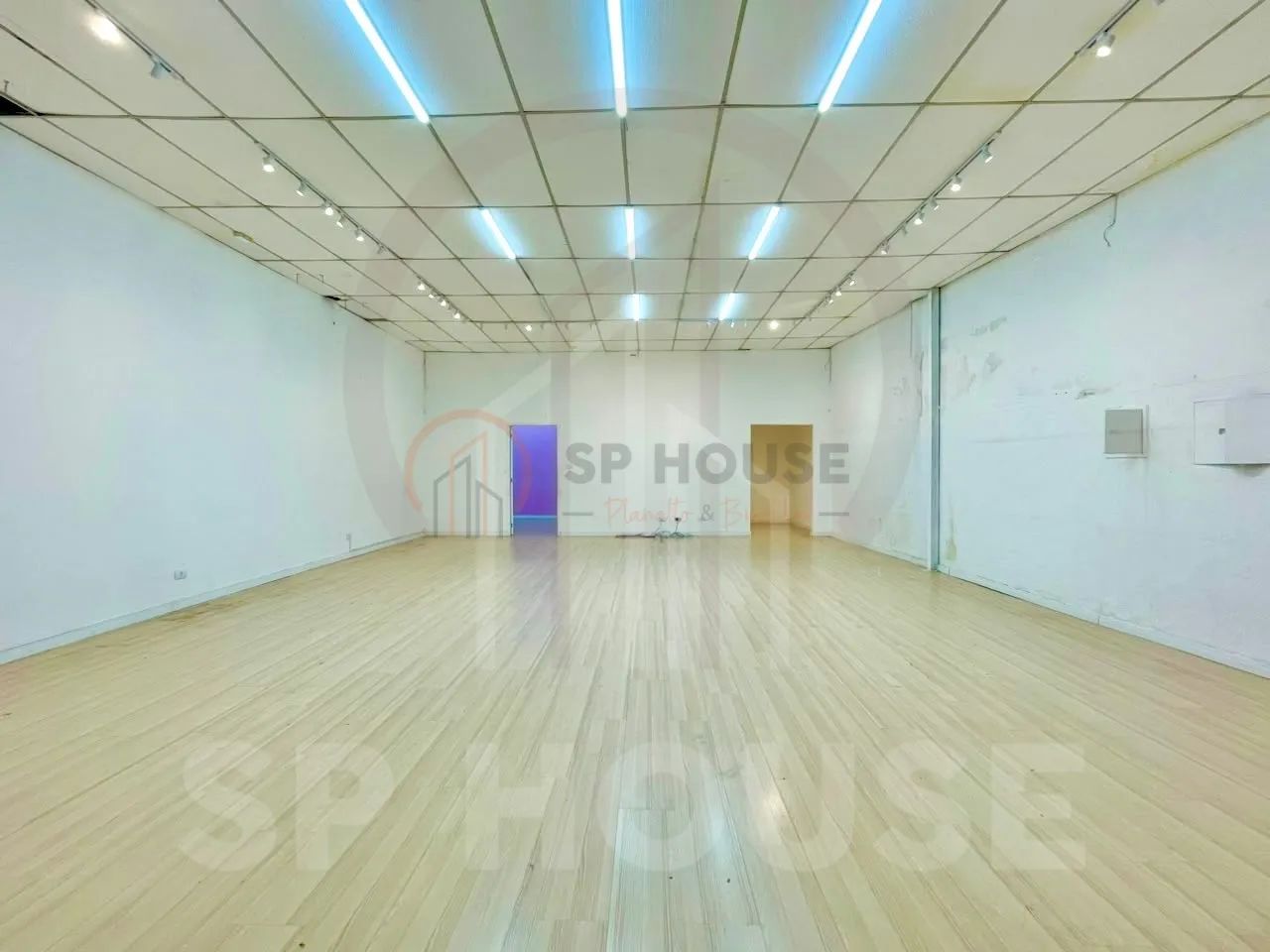 Loja comercial de 345m², 3 vagas, 2 banheiros, Mirandópolis. - Foto 3