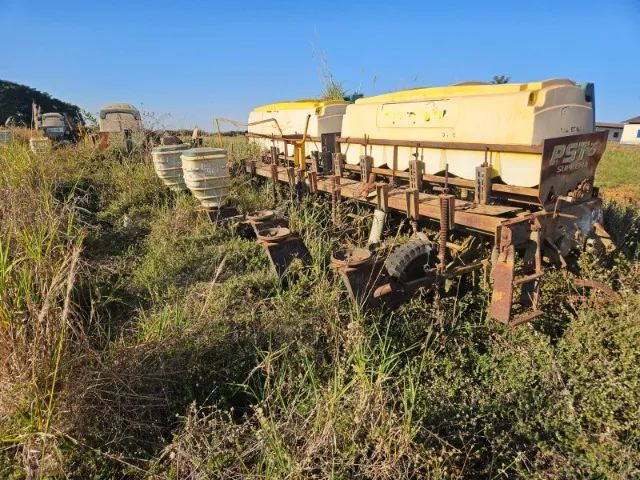 Plantadeira Tatu PST3 Suprema - Para Retirada de Peças / Sucata - Foto 4