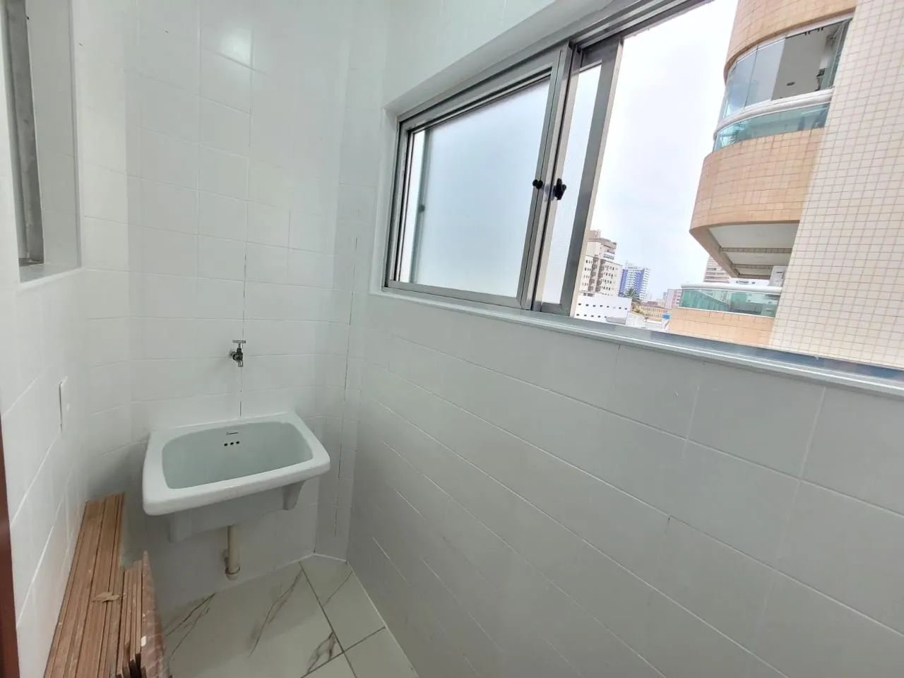 Alugo Apto Definitivo - Perto da Praia & Com Ótima Localização - Foto 5