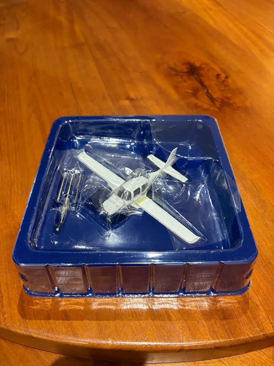 Miniatura cirrus SR22 1/72  - Foto 2