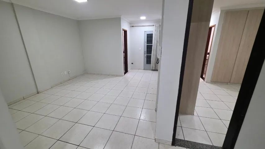 Alugo APTO TÉRREO 3 Quartos Polo de Modas - Foto 3