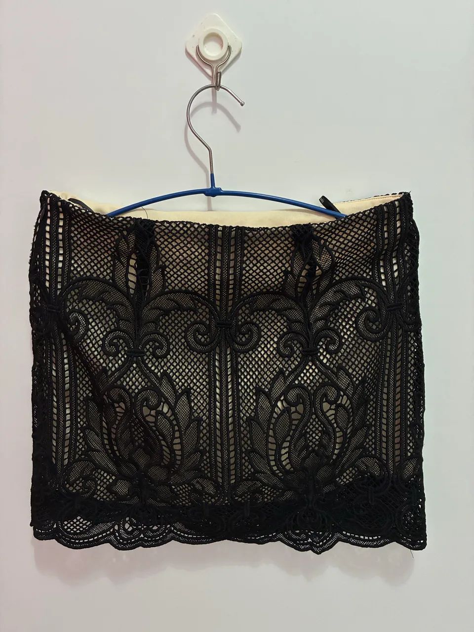  Saia Forever 21 renda preta tamanho M 
