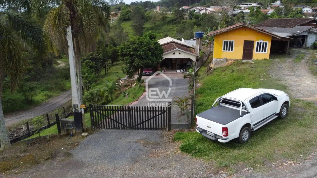 Casa com Kitnet e Amplo Terreno em Taió, SC - Foto 4
