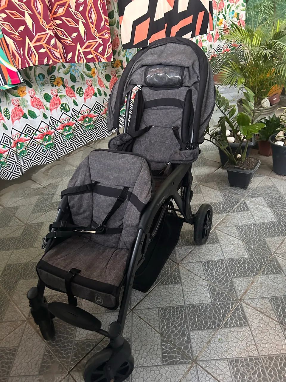 Carrinho de bebê gêmeos 