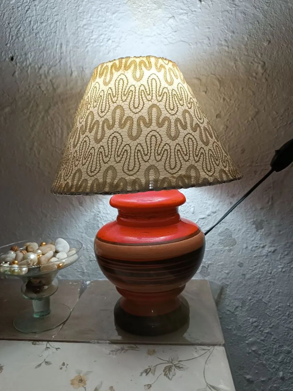 Abajour estilo víntage com 35cms altura e perfeito estado - Foto 3