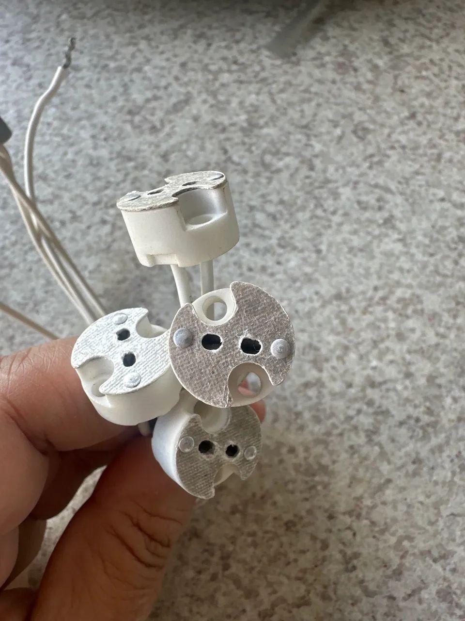 Kit com Soquetes GU5.3 para Lâmpada Dicróica - Com Fio - Foto 2