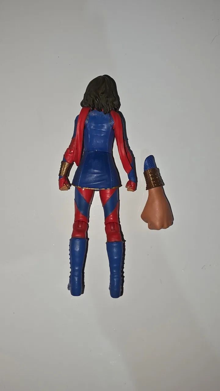 MISS MARVEL BASIC FIGURE MARVELS AVENGERS GAME !! - Foto 2