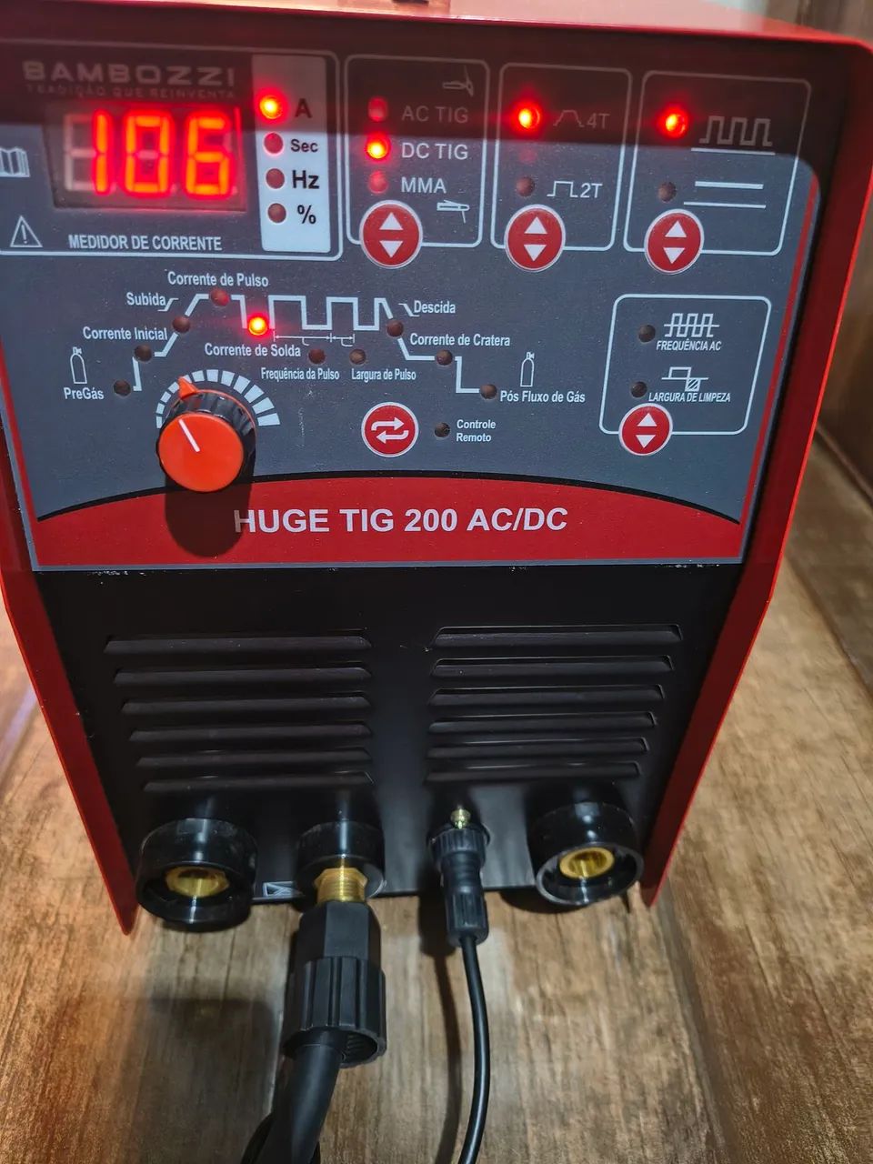 Huge tig 200 ac DC máquina de solda Nova 
